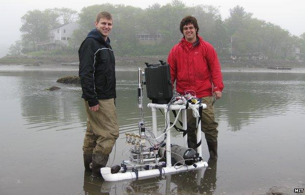 Researchers test RoboClam