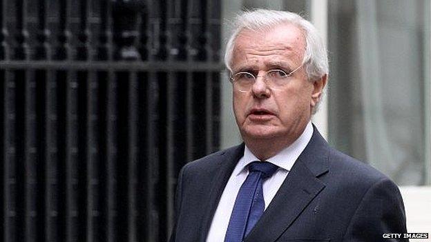 Lord Myners arrives at Number 10 Downing Street on 23/03/10