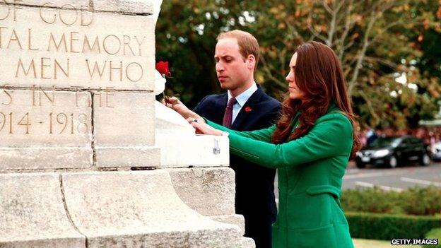 The Duke and Duchess of Cambridge each left a single red rose each at a local war memorial as they paid their respects to New Zealand's war dead