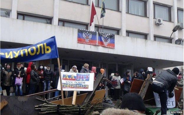 Protesters occupy the mayor's office in Mariupol