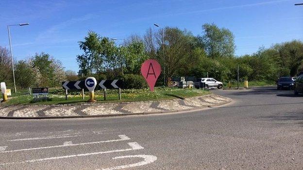 Playhatch roundabout