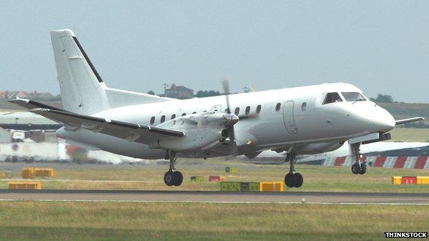 Plane landing at Edinburgh Airport