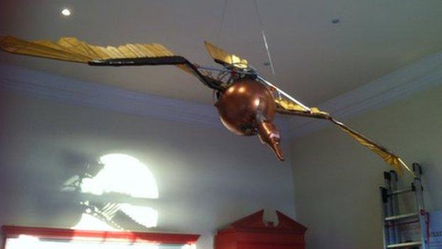 Mechanical bird