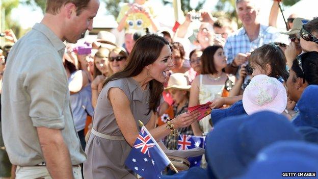 Duke and Duchess of Cambridge meets crowds close to Uluru