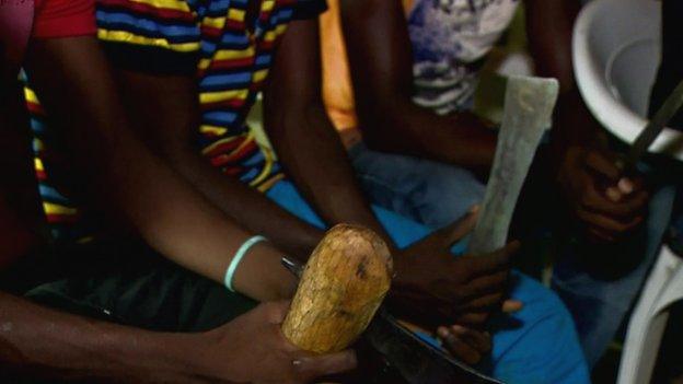 The gang in Diffa holding weapons, Niger