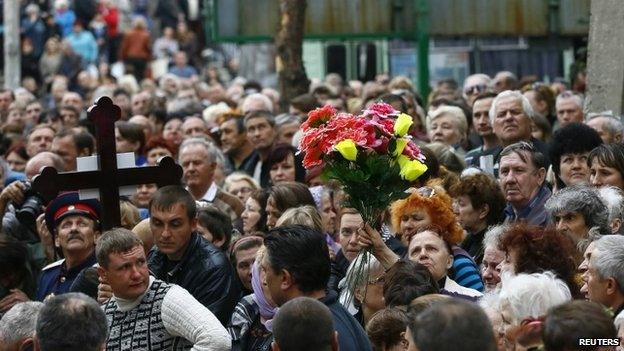 Funerals in Sloviansk, eastern Ukraine, 22 April