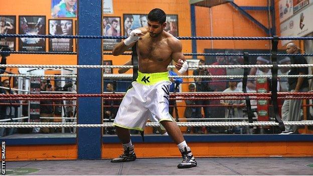 Amir Khan