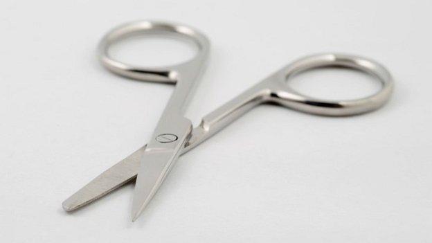 Nail scissors