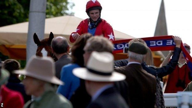 Sire De Grugy at Sandown