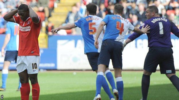 Marvin Sordell reacts after missing a penalty