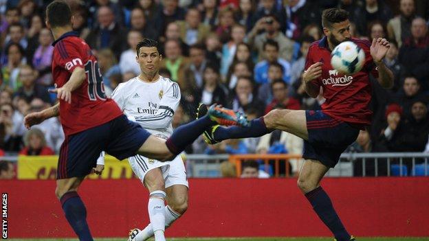 Cristiano Ronaldo scores to put Real Madrid ahead against Osasuna