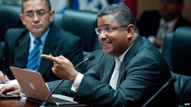 Former Salvadoran President (Francisco Flores (R) answers questions to the congress in San Salvador, El Salvador on January 7, 2014,