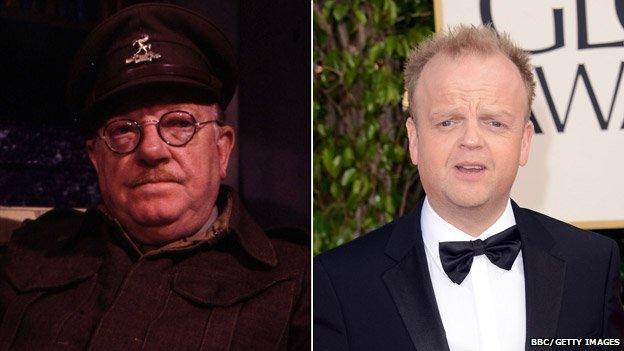 Arthur Lowe as Captain Mainwaring (left) and Toby Jones