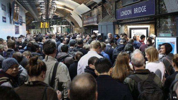 Queues at London Bridge