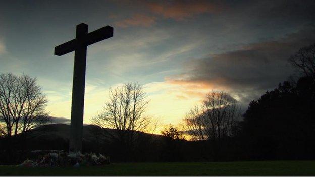 mortonhall cross