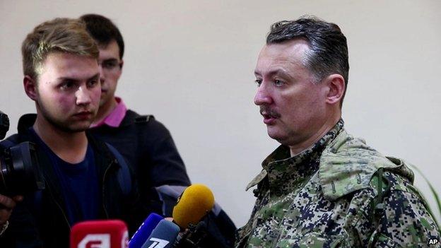 Igor Strelkov, military commander of pro-Russian militias in Slovyansk talks to journalists in Slovyansk, Ukraine, 27 April 2014