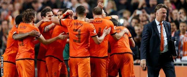 Louis van Gaal with Netherlands team