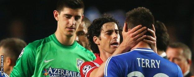 Tiago consoles John Terry