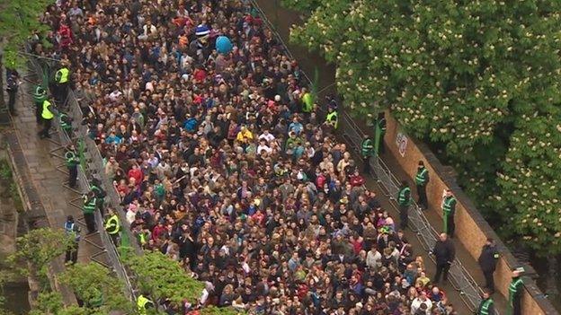 Magdalen Bridge on May Day 2014