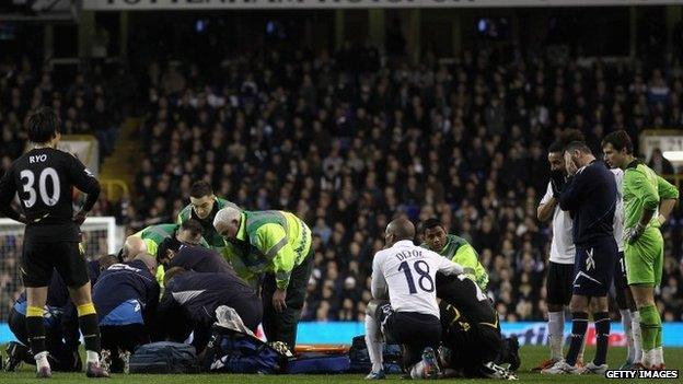 Fabrice Muamba receives CPR treatment