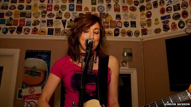 Viv Albertine at The New Oxford