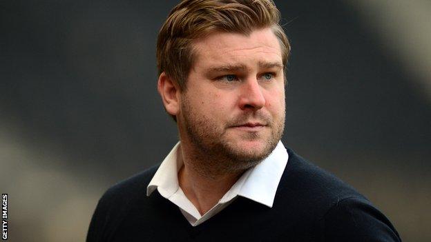 Karl Robinson