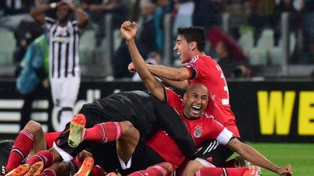 Benfica celebrate beating Juvetus