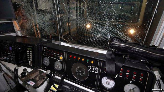 Cabin in damaged subway train in Seoul on 2 May 2014