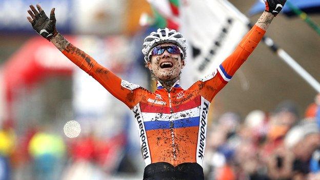 Marianne Vos wins the Cyclo-Cross World Championships