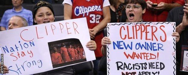 LA Clippers fans urge Sterling to sell