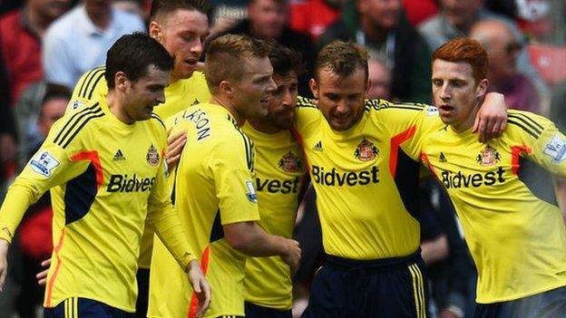 Sunderland celebrate Seb Larsson's goal