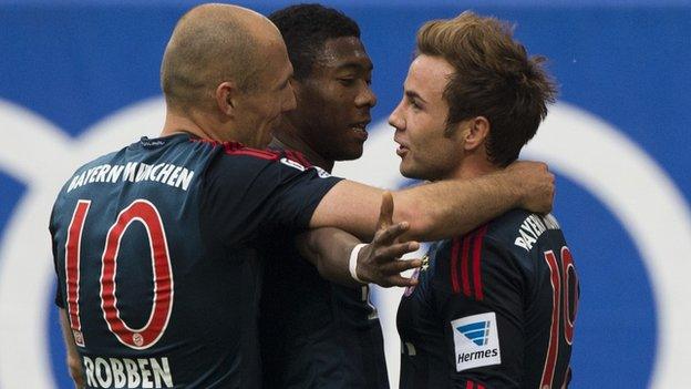 Bayern Munich celebrate Hamburg win