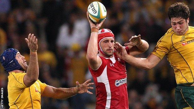 Luke Charteris wins this line-out against Australia