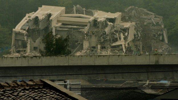 Demolished church in Wenzhou (30 April)