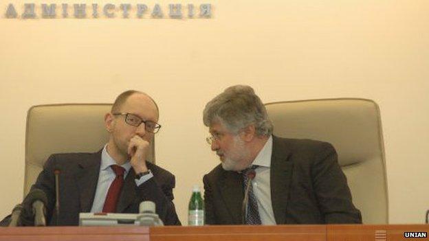 Ihor Kolomoisky (right) and Ukrainian PM Arseniy Yatsenyuk