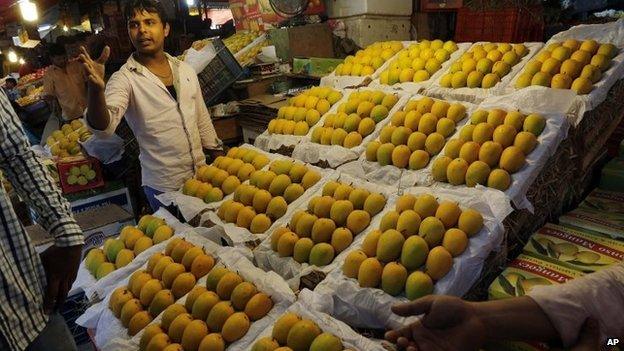Alphonso mangoes being sold in Mumbai