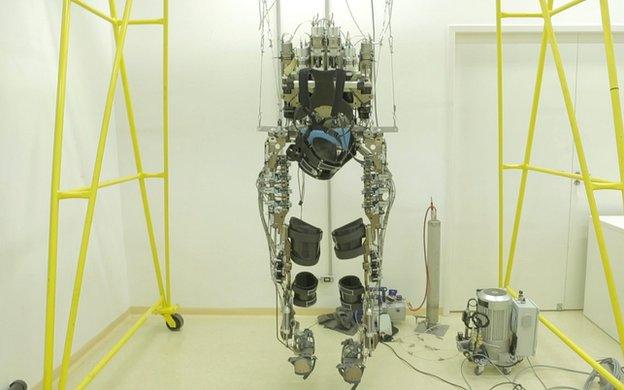 Robotic exoskeleton