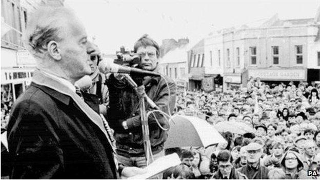 James Molyneaux addressing a meeting in Ballymena in 1986