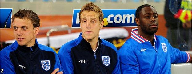 England's Ledley King (right) Michael Dawson (centre) and Stephen Warnock