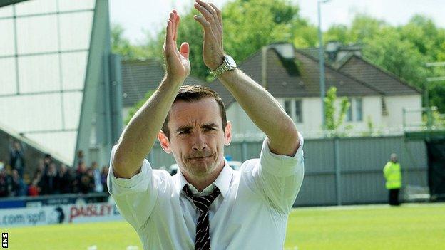 St Mirren manager Danny Lennon