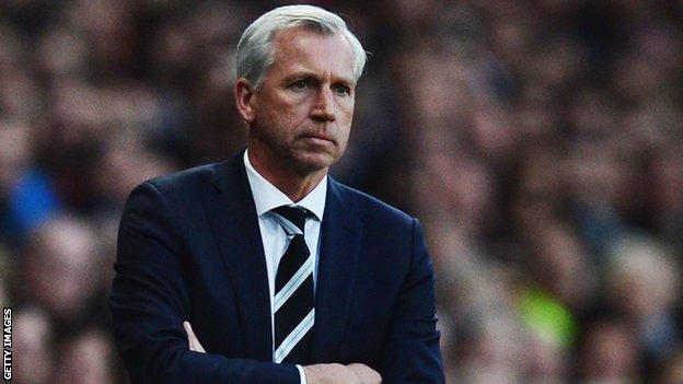 Newcastle United manager Alan Pardew