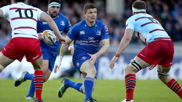 Brian O'Driscoll produces a trademark no-look pass in Saturday's game