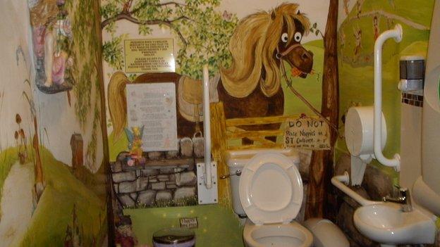 Gypsy Wood toilets