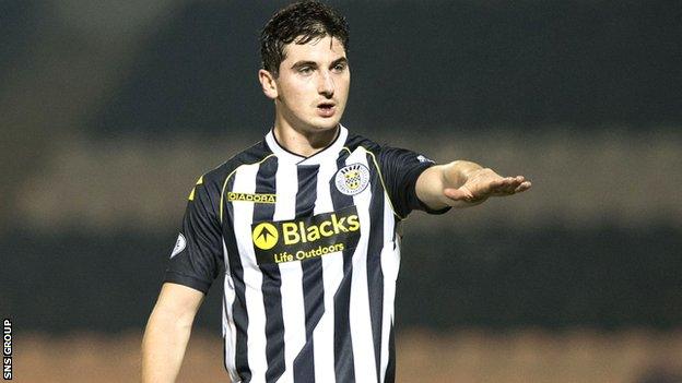 St Mirren midfielder Kenny McLean