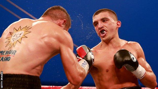 Lee Selby in action