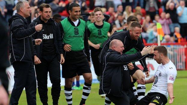 Gateshead celebrate beating Grimsby