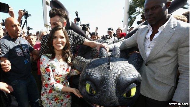 America Ferrera, Jay Baruchel and Djimon Hounsou with Toothless the dragon