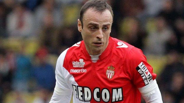 Dimitar Berbatov extends Monaco deal