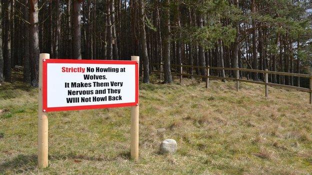 No howling sign at Highland Wildlife Park