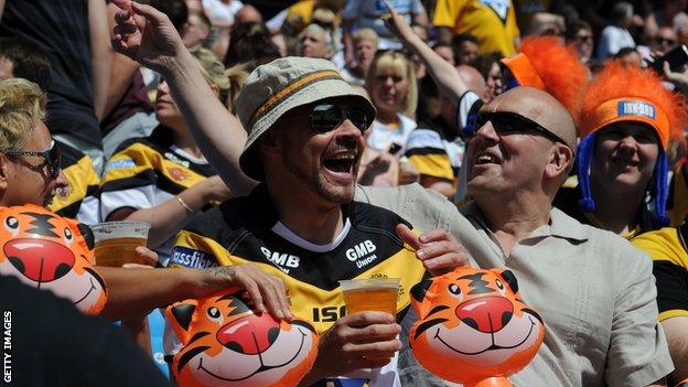 Castleford Tigers fans